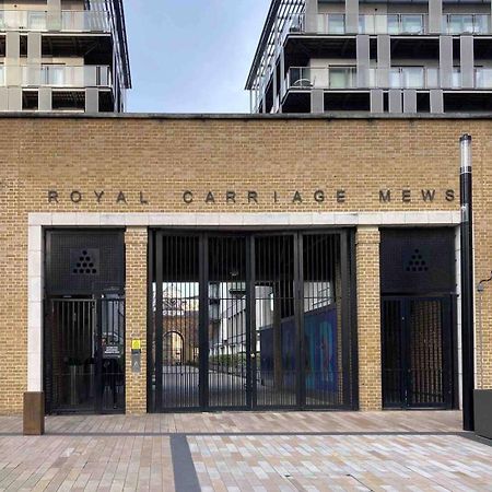 Stylish 1-Bed Flat With Sofa-Bed In London Apartment Bagian luar foto